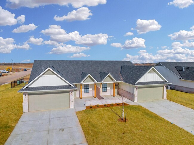 Photo - *Beautiful New Duplexes in Goddard School ...