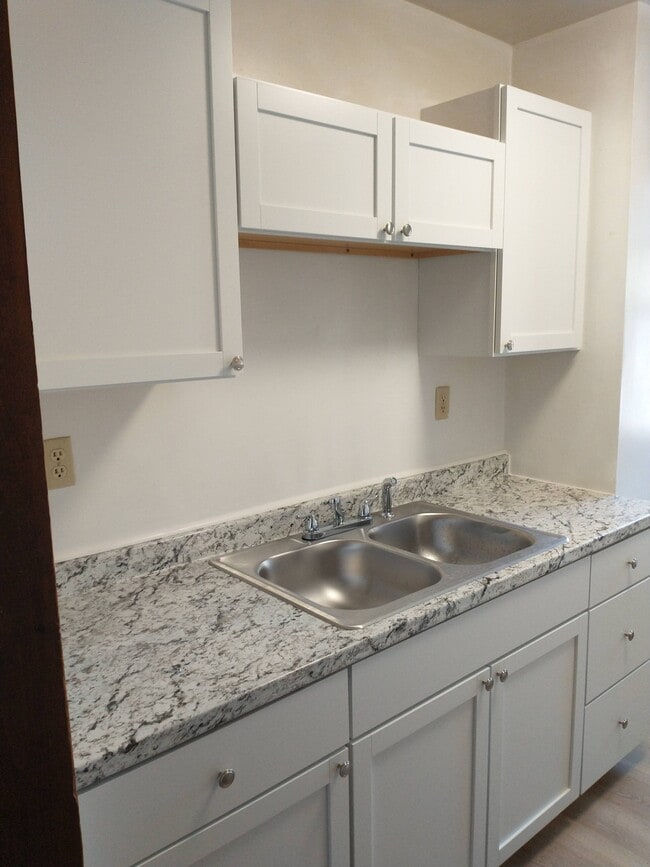Kitchen View 3 - 702 N Aurora St Unit 3