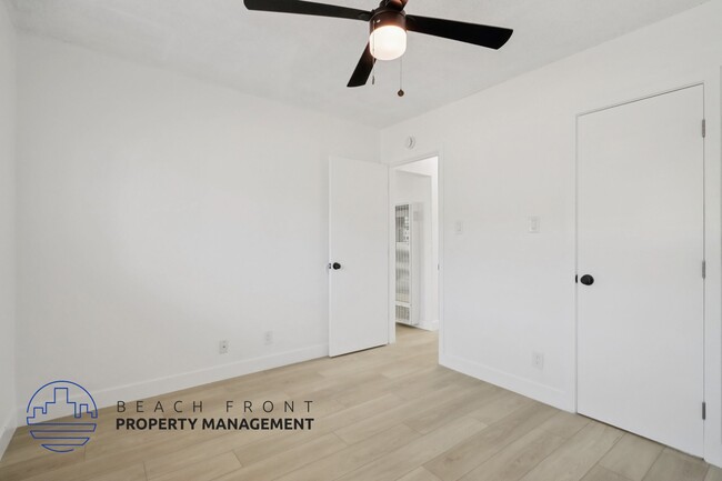 Photo - 5776 Rostrata Avenue