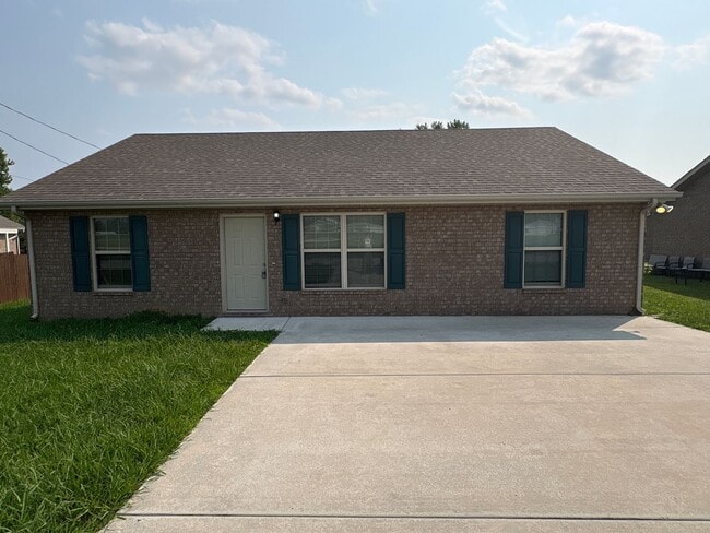 Building Photo - 379 Hendrixson Dr