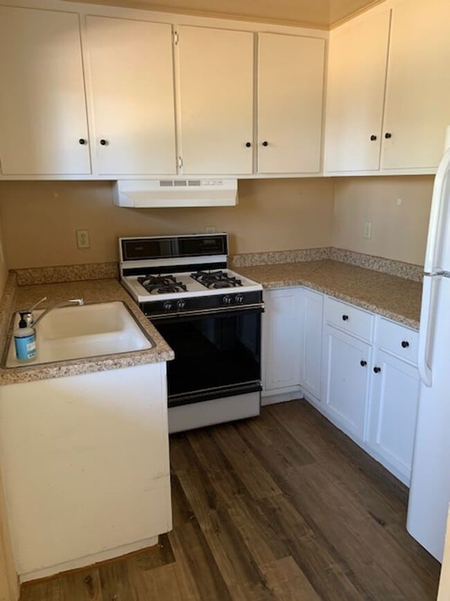 Photo - Spacious Duplex in South Redlands with Pool Access