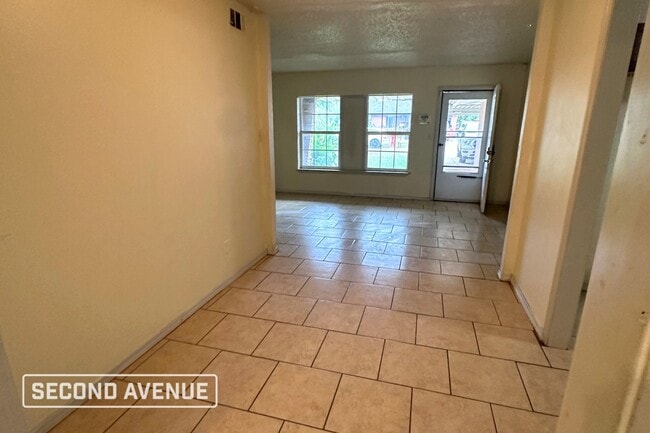 Photo - 1217 NE 45th St