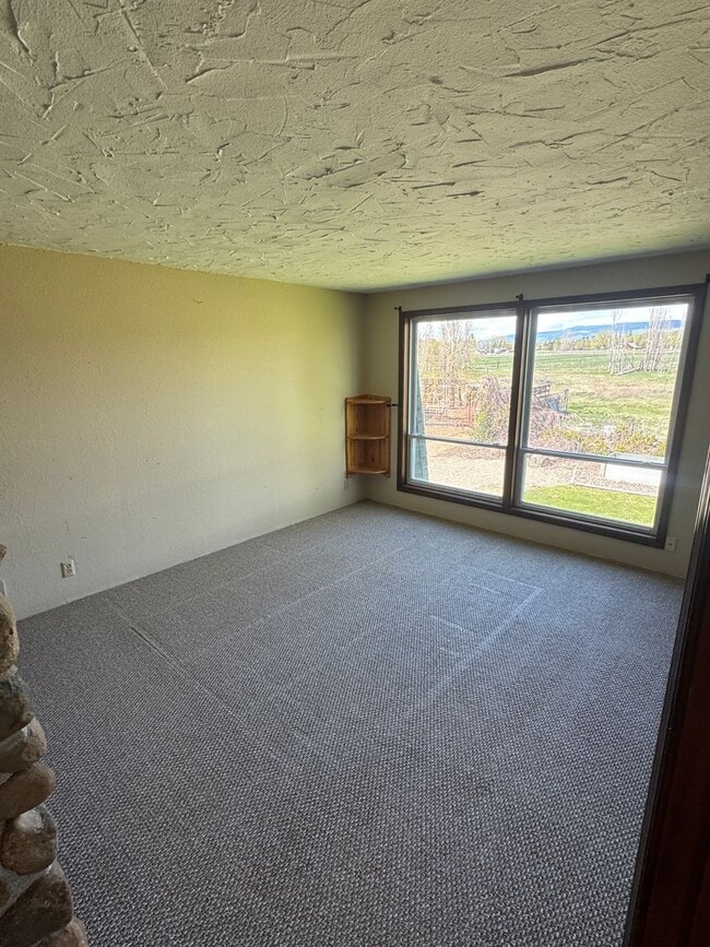 Photo - 3 Bedroom Home on Two Acres