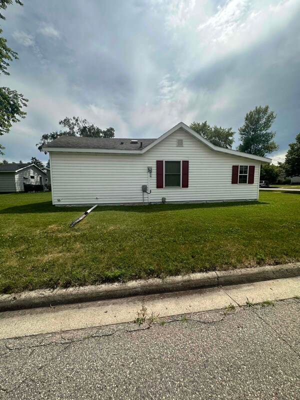 Photo - 1024 N Labree Ave