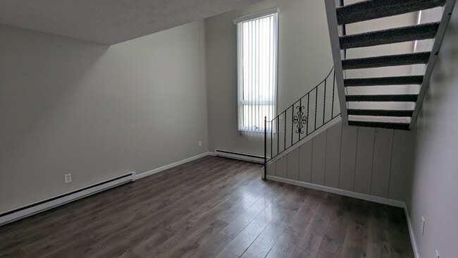 Photo - MN Cedar Village (785) Unit Apt C (Loft)