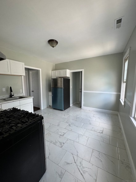 Photo - 63 Lombard St