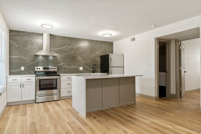 Photo - ONYX at 37th Unit 2