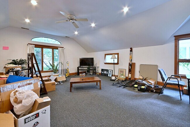 Photo - 2724 N Racine Ave Unit 2
