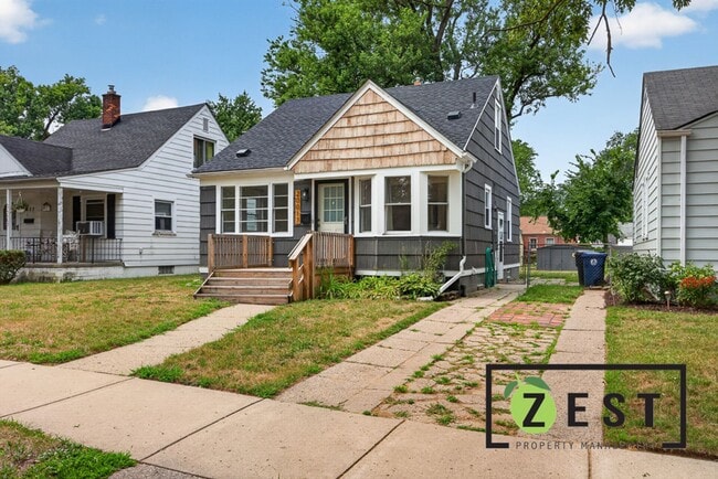 Photo - 20017 Woodworth St