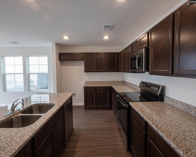 3025 Hallsdale Dr
