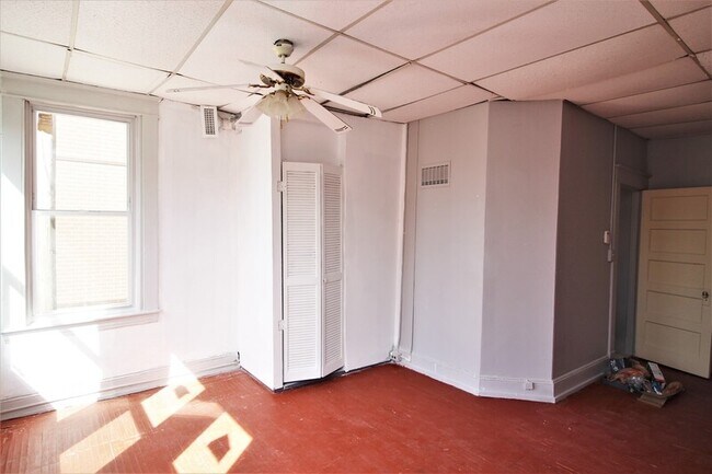 Photo - 117 W 29th St Unit #2R