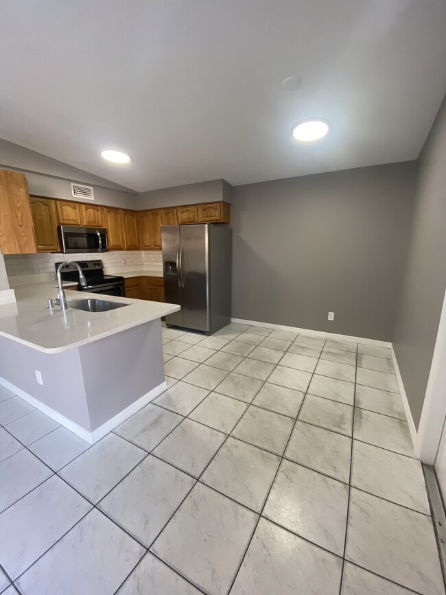 Photo - 3405 W Sligh Ave