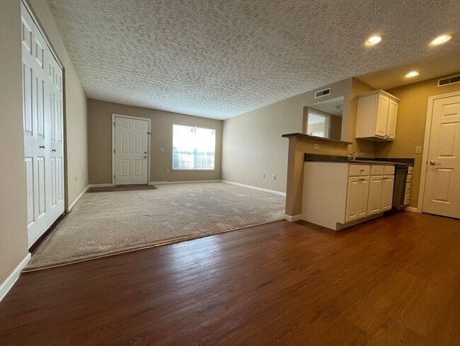 5558 Garden Ridge