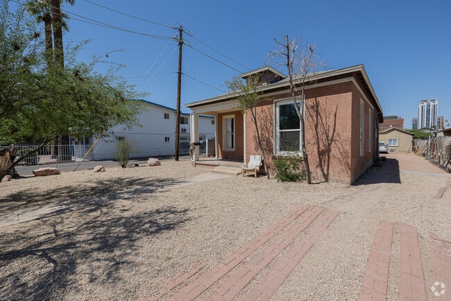 Building Photo - 610 N 9th St Rental