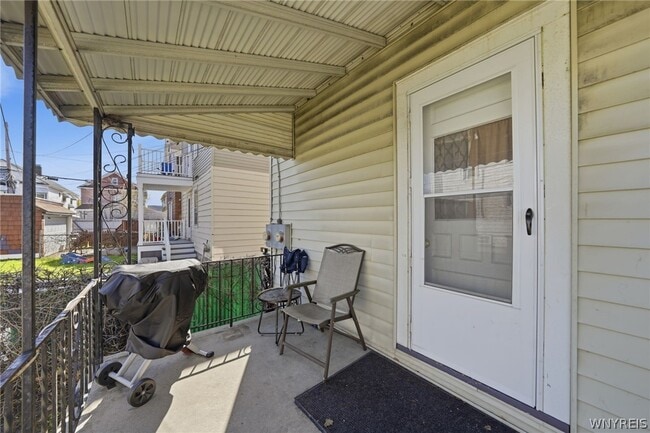 Photo - 226 Tacoma Ave