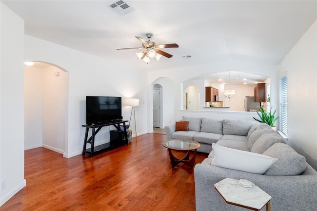 Photo - 1310 Sunny Meadows Loop