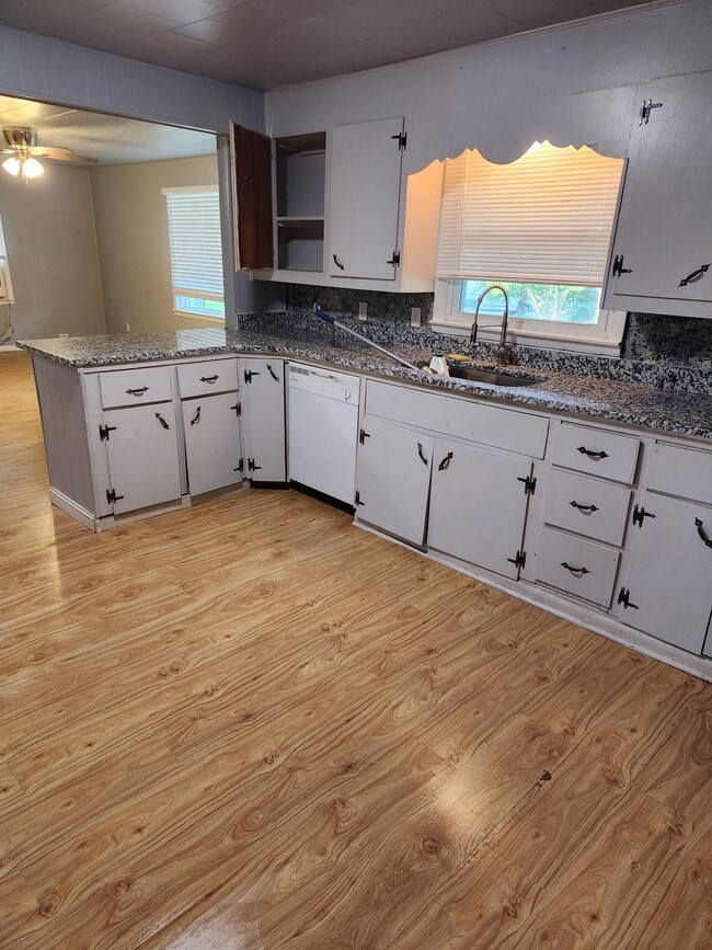 Kitchen, New Granite - 74 Parsonage Ln