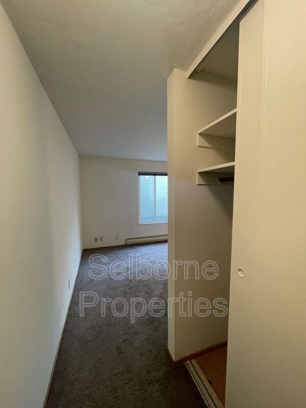 Photo - 443 Lee St