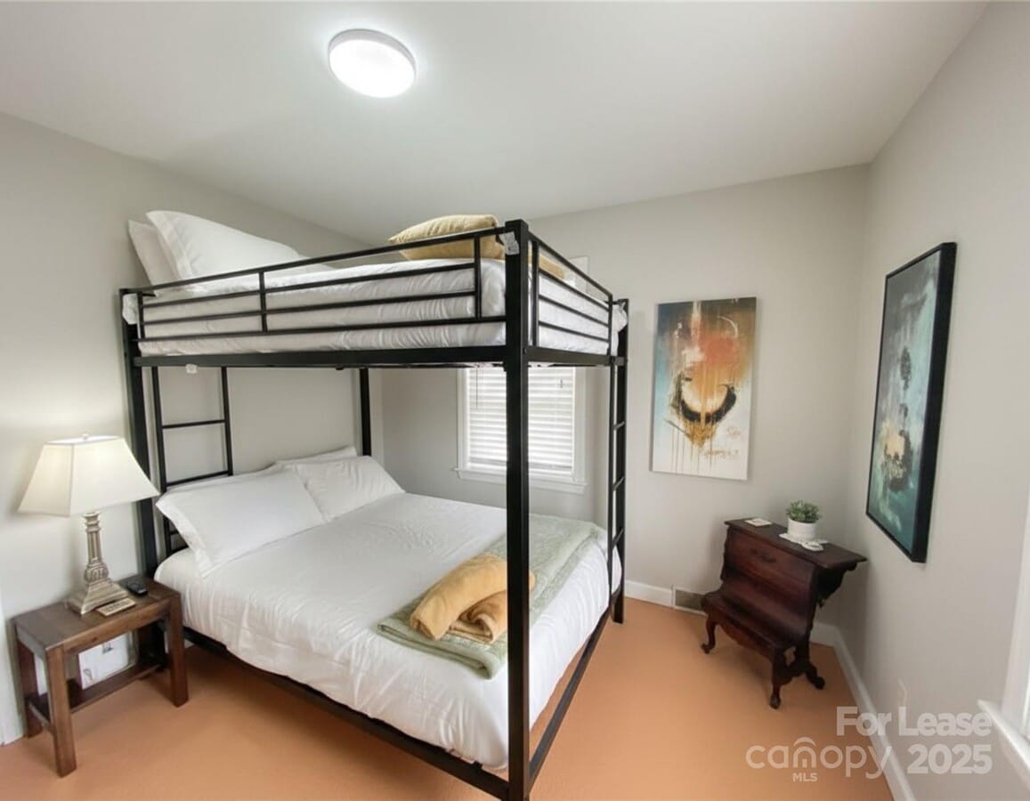 Photo - 316 Skyland Ave