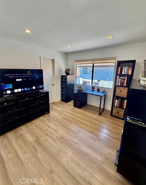 Photo - 21545 Erwin St
