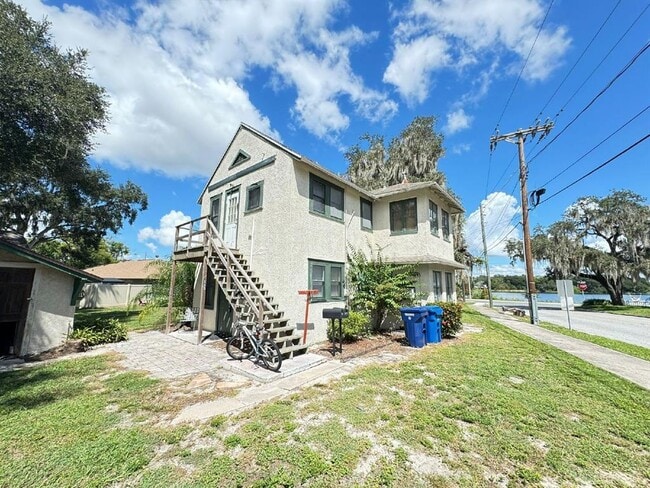 Building Photo - 115 8th St SE Rental