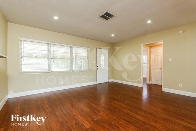 Photo - 630 N Lakemont Ave