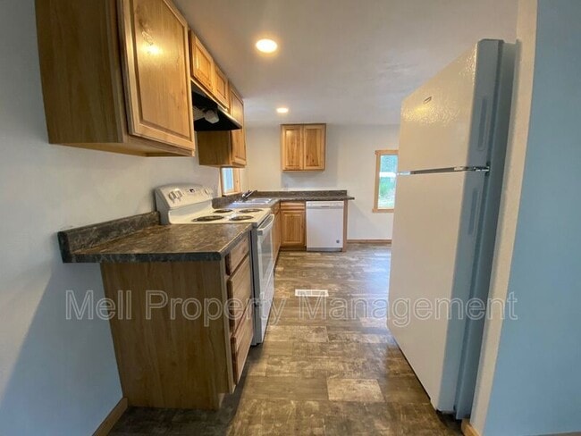 Photo - 1000 E Pickering Rd