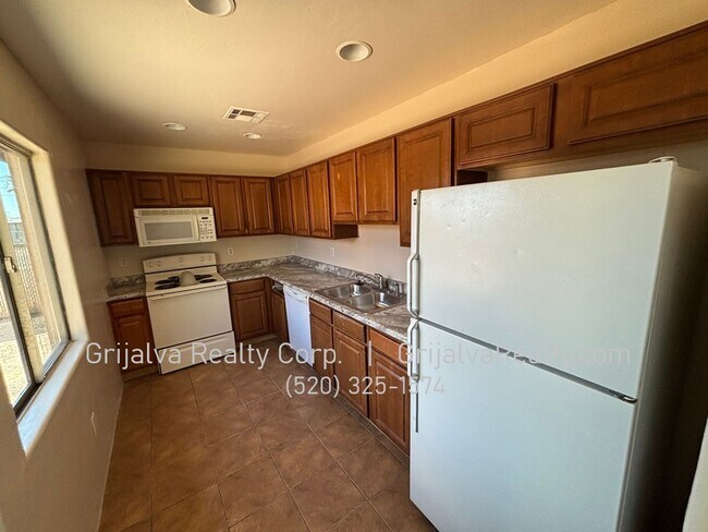 Photo - 5015 S Park Ave Unidad A