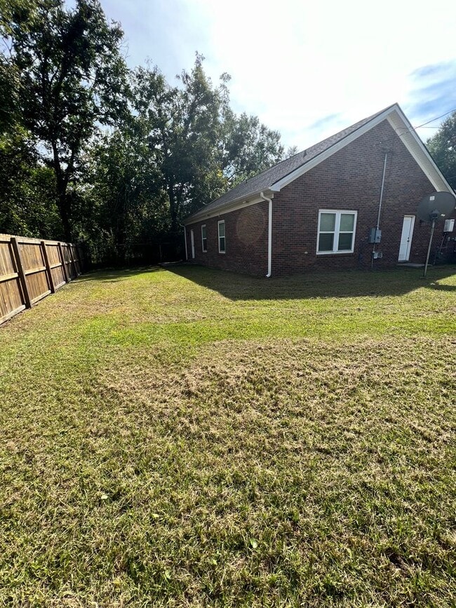 Photo - Beautiful 3bed, 2bath Home in Park Circle