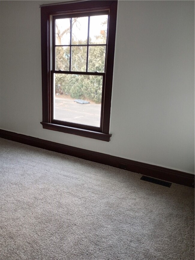 Photo - 362 W Gray St