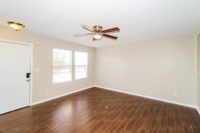 Photo - 4658 Sweet Whisper Ln