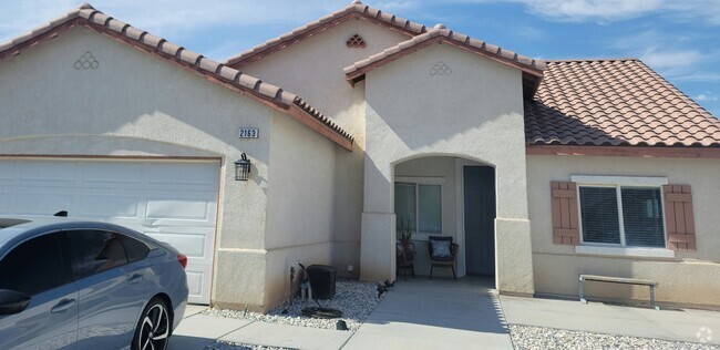 Building Photo - 2163 Sierra Linda Dr Rental