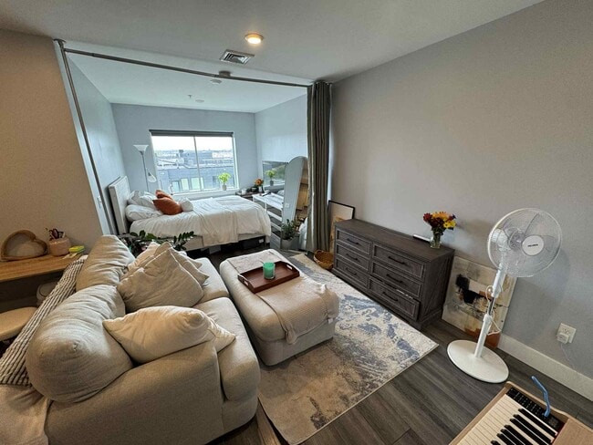 Photo - 40 B St