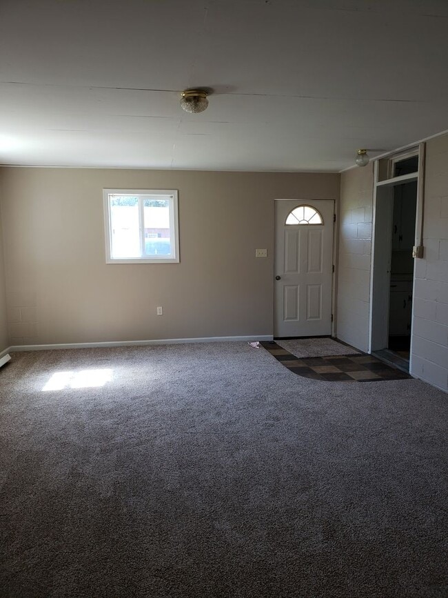 Photo - 112 Quarry Rd