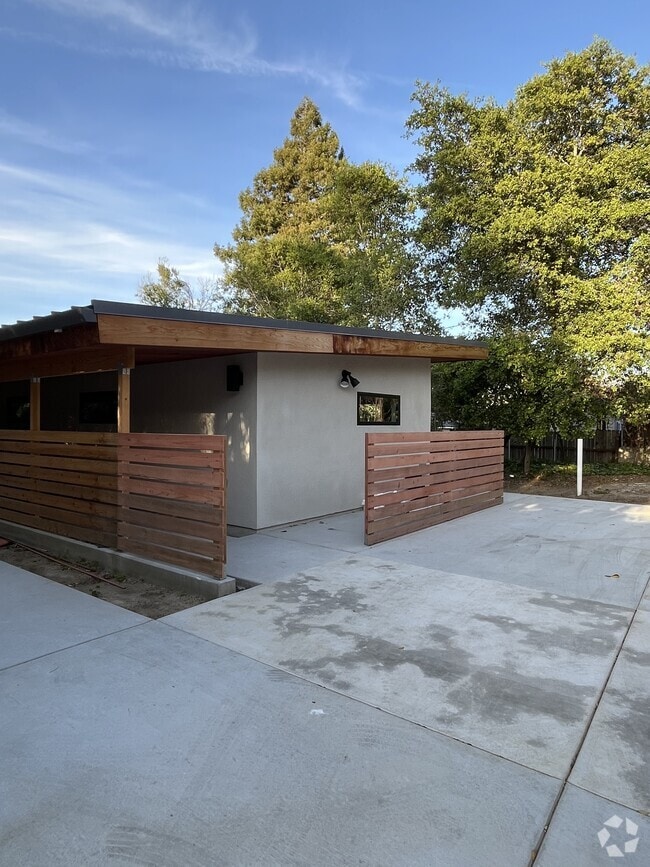 Building Photo - 313 Del Mar Ct Rental