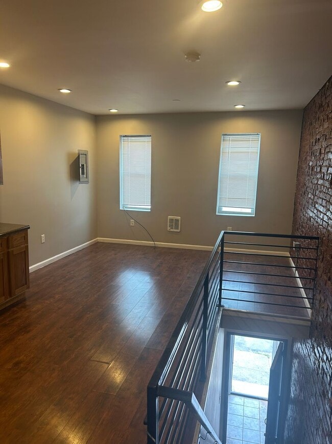 Photo - 1864 E Cornwall St Unit 2nd Floor