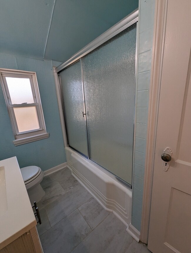 Photo - 1117 Logan Ave Unit B