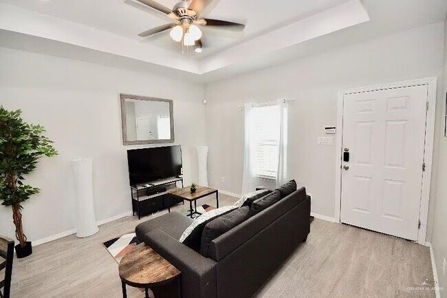 Photo - 13 West Dr Unit 3