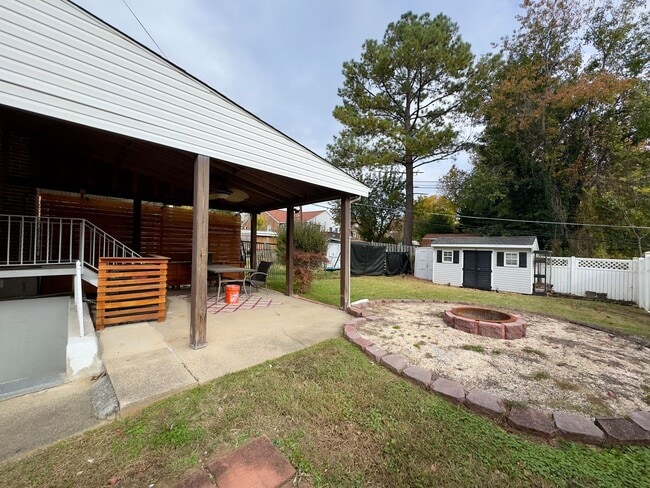 Photo - Charming 2 Bedroom/1 Bathroom Duplex Home ...