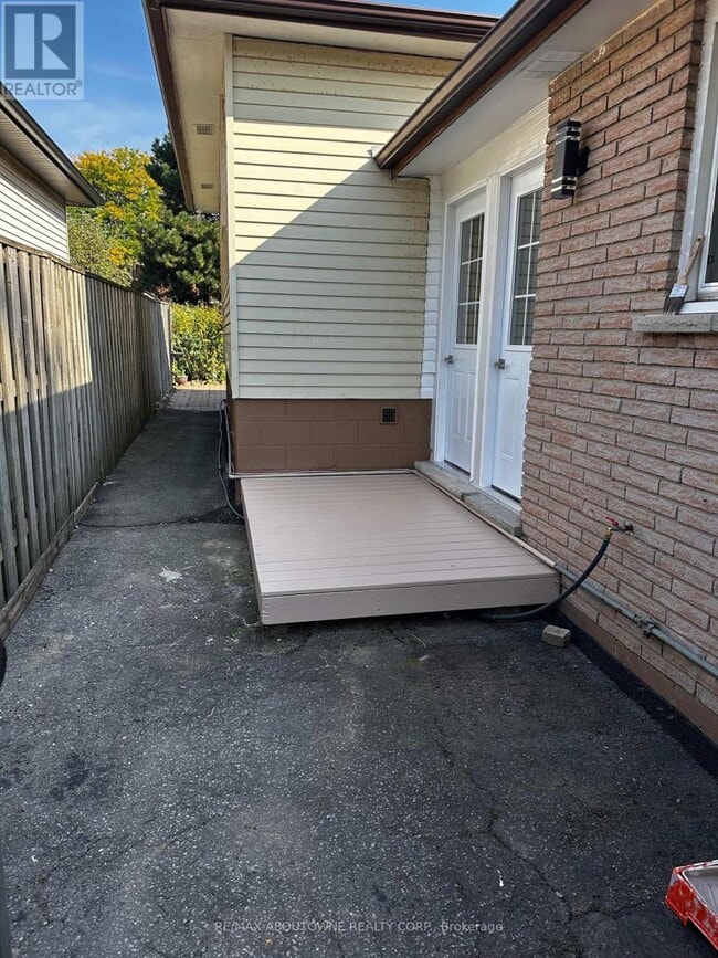 Photo - 597 Upper Paradise Rd