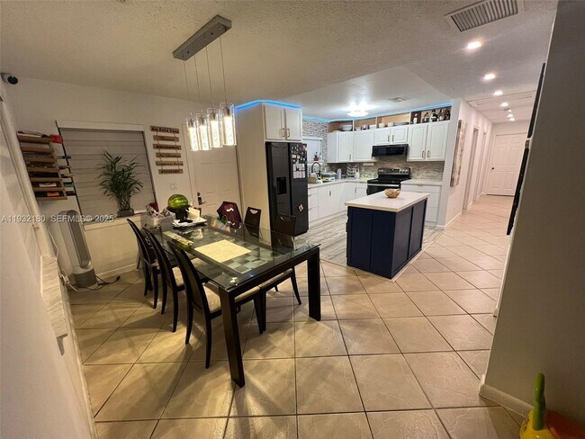 Photo - 2317 NW 6th Ct