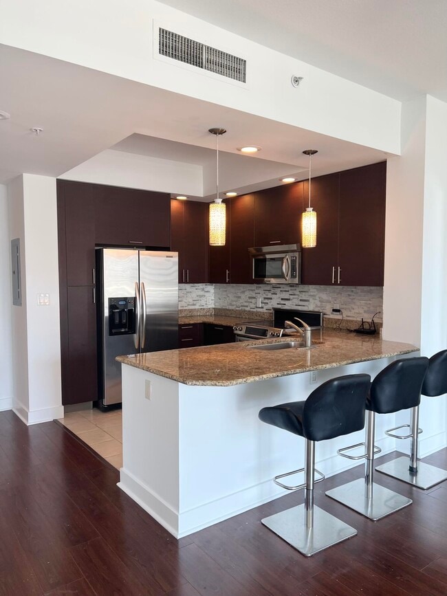 Building Photo - 315 NE 3rd Ave Unit 1105 Rental