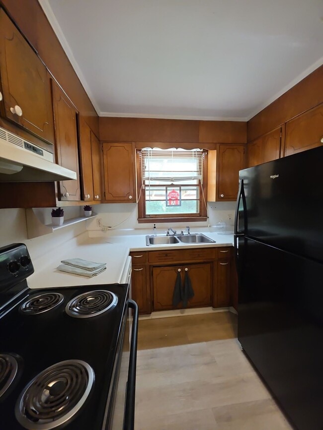 Photo - 3902 Harwood Ave SW