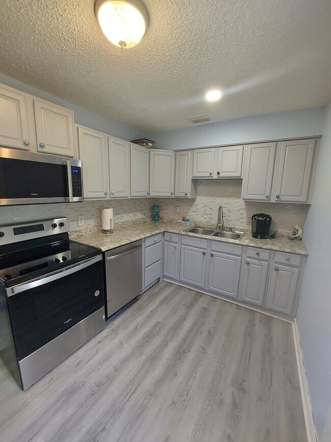 Photo - Charming  Renovated 3 Bed Home with Spacious Yard in Pinellas Park!