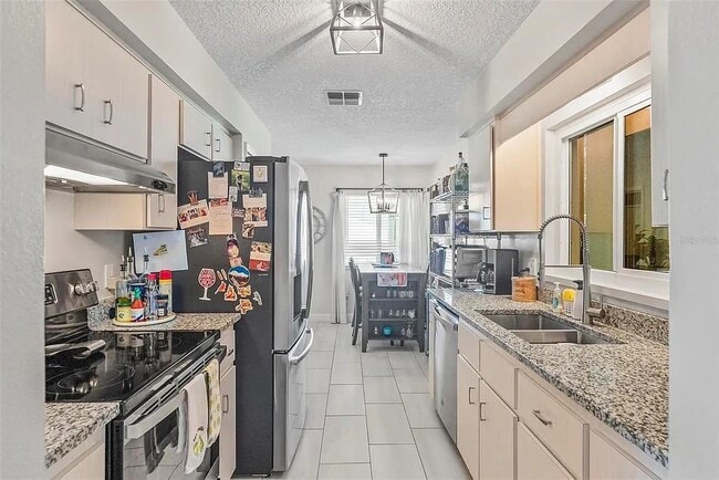Photo - 755 Fairlawn Dr