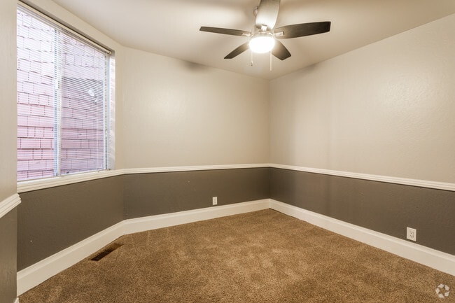 2BR,1BA-850SQ