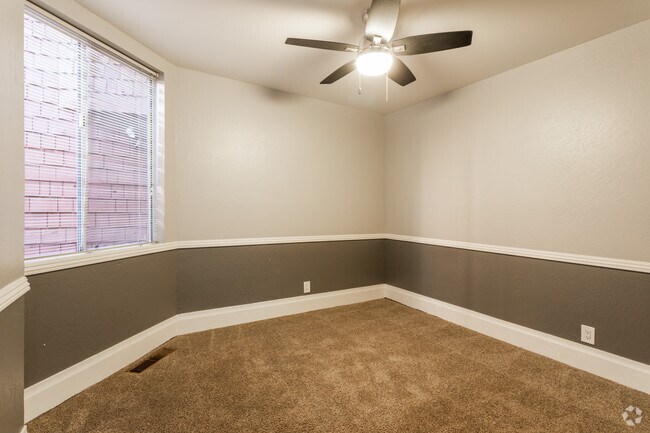 2HAB, 1BA - 850 ft² - Page Street Apartment