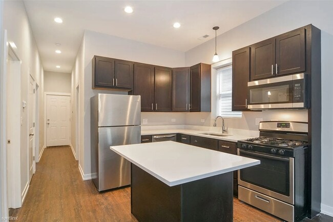 Photo - 1922 N Rockwell St Unidad 2