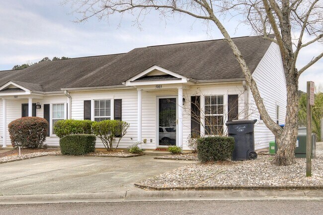 Photo - End Unit Townhouse