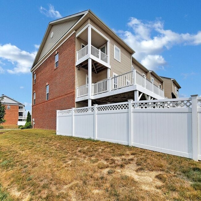 Photo - Stately End Unit 3-Level Townhome, 3 Bedro...
